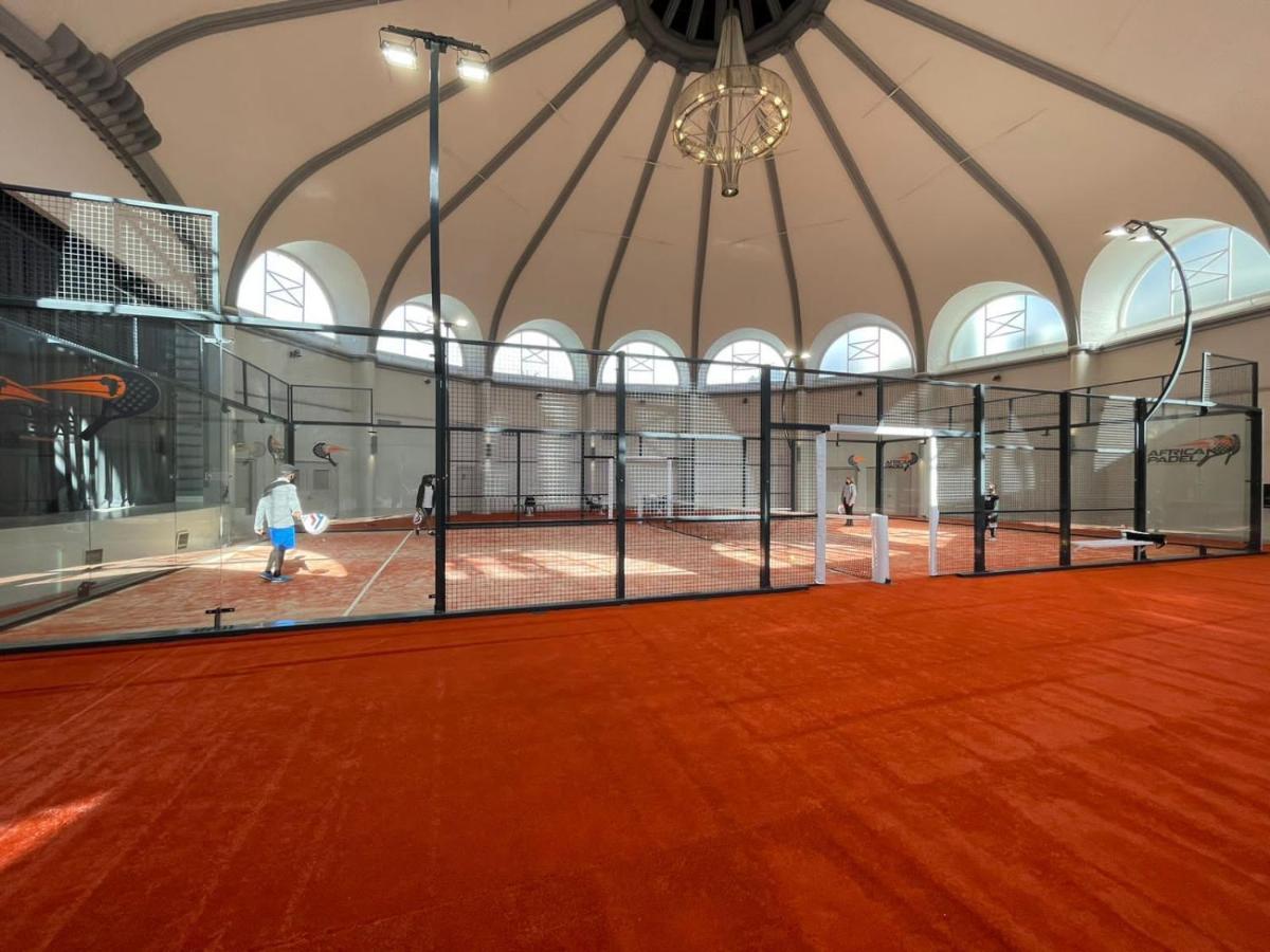 The Bay Hotel Cape Town Dış mekan fotoğraf The squash courts at the University of Manchester